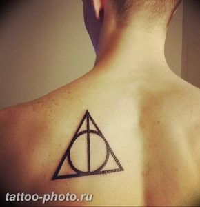 фото тату треугольник с кругом 11.12.2018 №053 - triangle with - tattoo-photo.ru